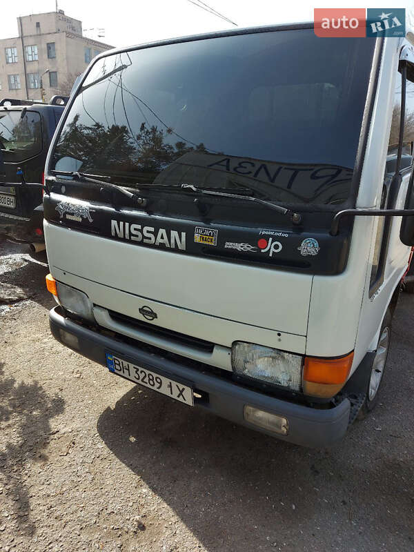 Самосвал Nissan Atlas 2000 в Одессе