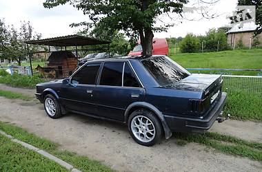 Седан Nissan Bluebird 1986 в Бершади