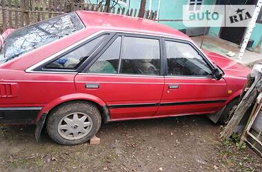 Седан Nissan Bluebird 1987 в Жмеринке