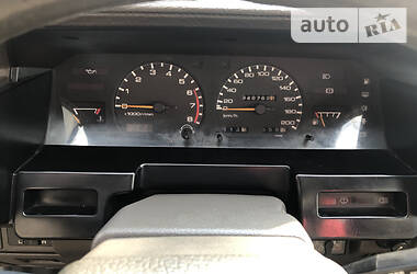 Седан Nissan Bluebird 1988 в 