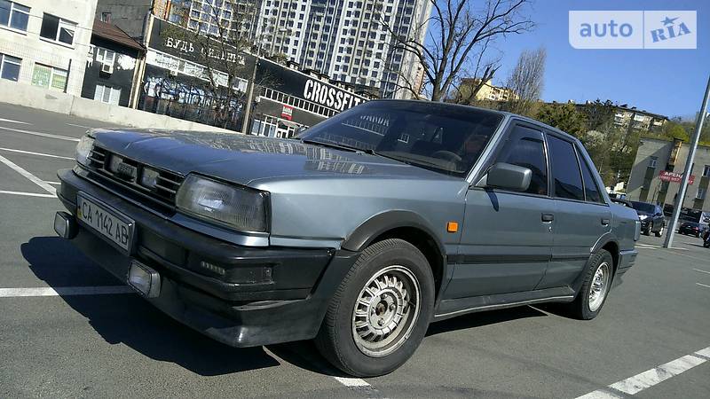 Седан Nissan Bluebird 1988 в Києві