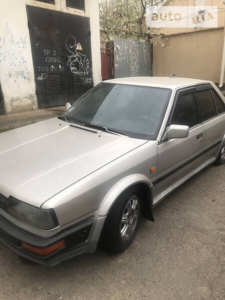 Седан Nissan Bluebird 1986 в Одессе