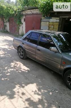 Седан Nissan Bluebird 1989 в Первомайську