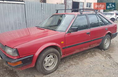 Універсал Nissan Bluebird 1987 в Чернівцях