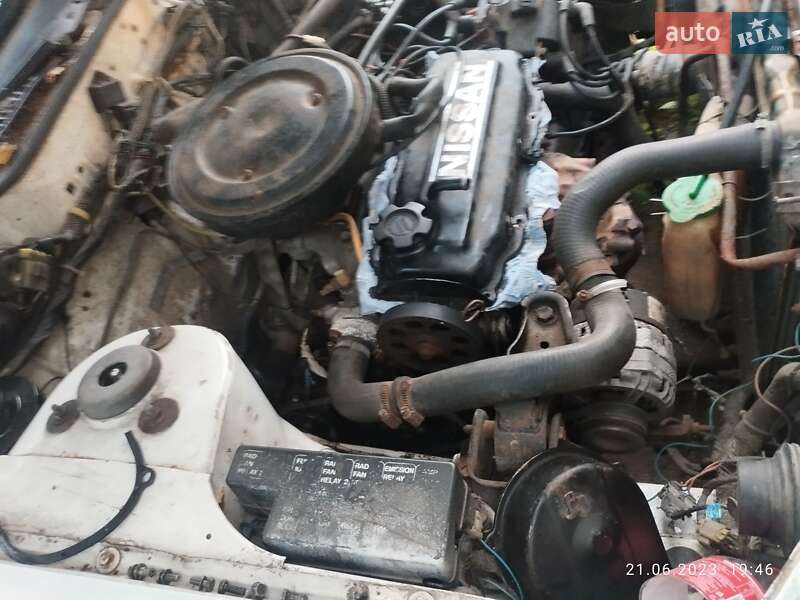 Седан Nissan Bluebird 1984 в Запоріжжі