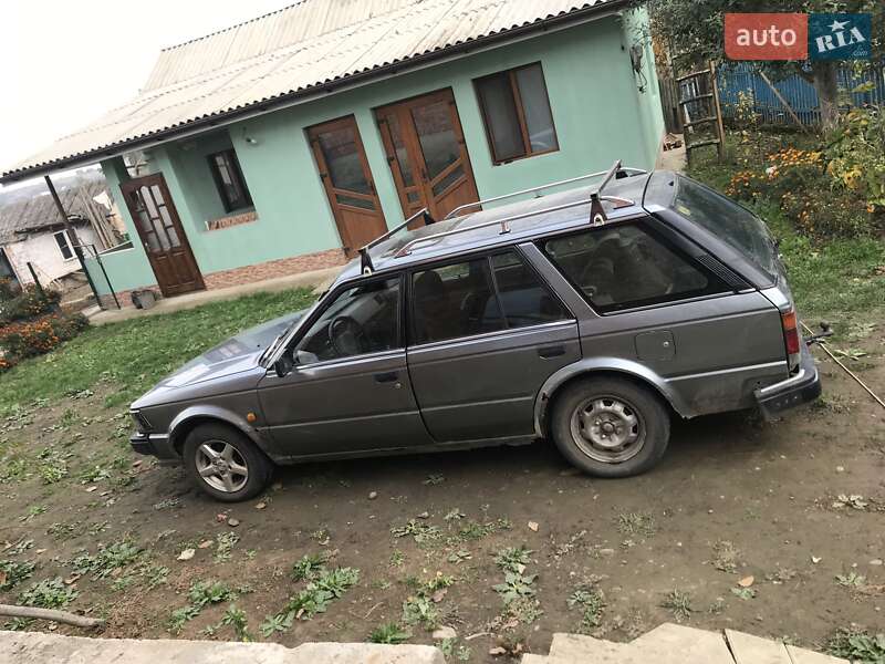 Універсал Nissan Bluebird 1989 в Чернівцях