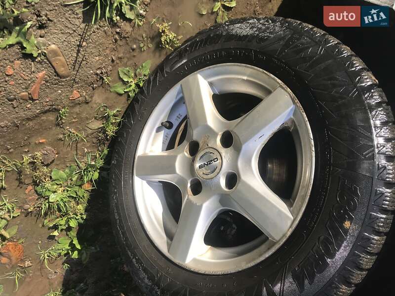 Універсал Nissan Bluebird 1989 в Чернівцях