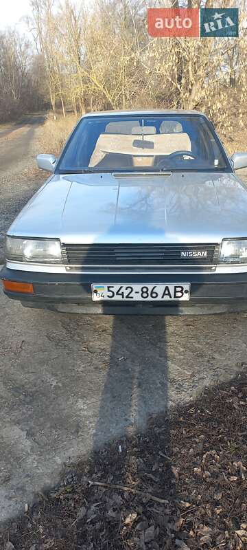 Седан Nissan Bluebird 1987 в Широком