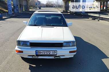 Седан Nissan Bluebird 1988 в Одессе