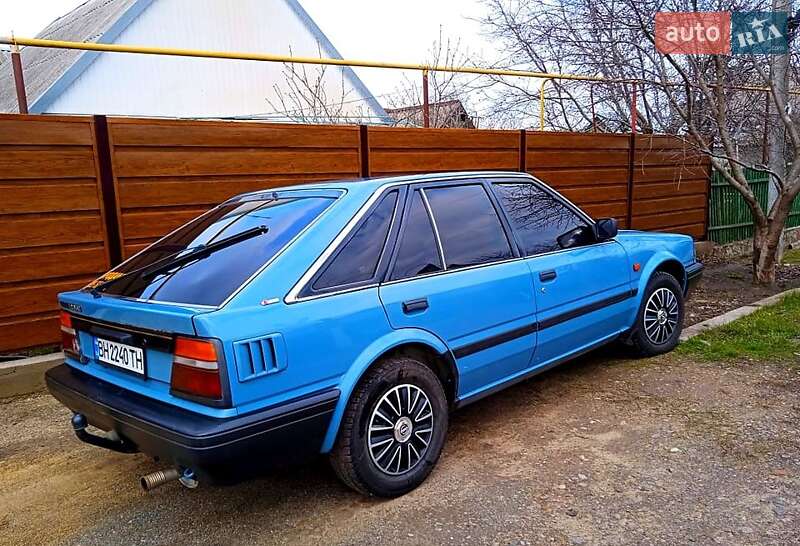 Универсал Nissan Bluebird 1989 в Раздельной