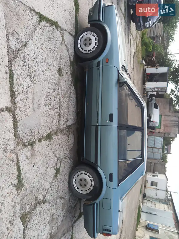 Nissan Bluebird