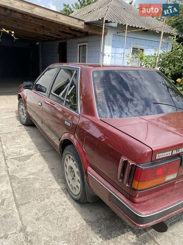 Седан Nissan Bluebird 1986 в Врадіївці