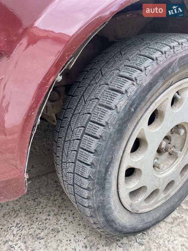 Седан Nissan Bluebird 1986 в Врадіївці