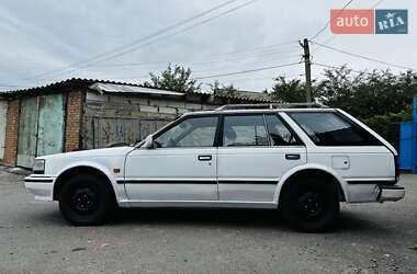 Універсал Nissan Bluebird 1990 в 