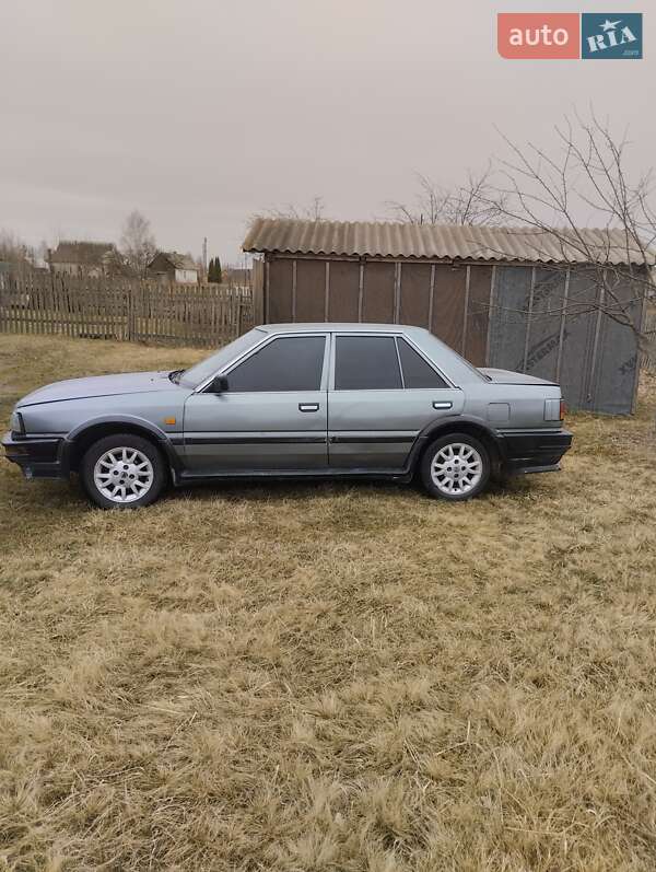 Седан Nissan Bluebird 1987 в Вирах фото 4 Седан Nissan Bluebird 1987 в Вирах
