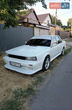 Седан Nissan Bluebird 1989 в Одессе