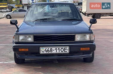 Седан Nissan Bluebird 1984 в  фото 2 Седан Nissan Bluebird 1984 в