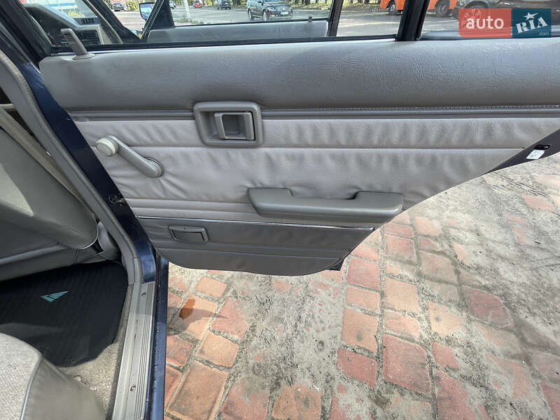 Седан Nissan Bluebird 1984 в Одессе