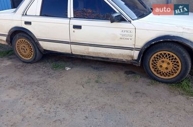 Седан Nissan Bluebird 1989 в Одесі