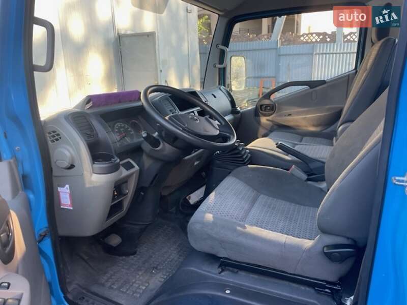 Автовишка Nissan Cabstar 2012 в Чернівцях