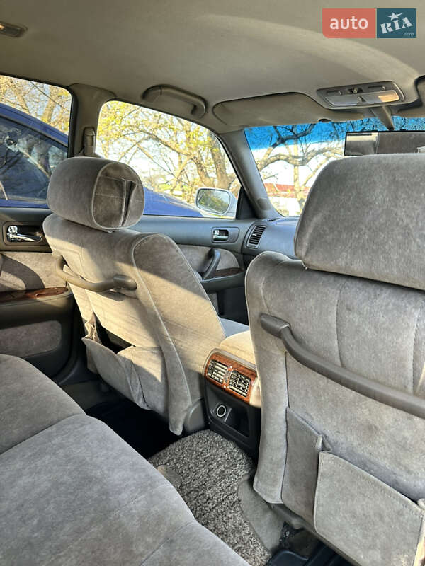 Седан Nissan Cedric 1995 в Одесі