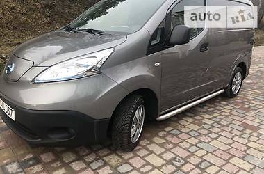 Грузопассажирский фургон Nissan e-NV200 2014 в Тернополе