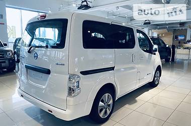 Мінівен Nissan e-NV200 2017 в 