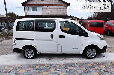 Минивэн Nissan e-NV200 2014 в Новых Санжарах