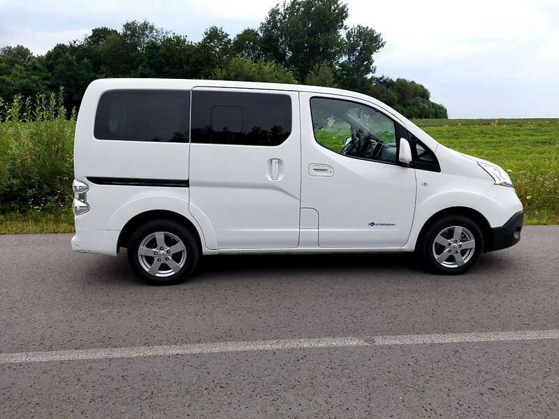 Минивэн Nissan e-NV200 2018 в Львове