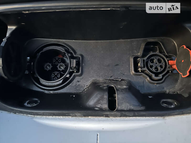 Вантажний фургон Nissan e-NV200 2017 в Тернополі