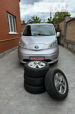 Мінівен Nissan e-NV200 2014 в Вінниці