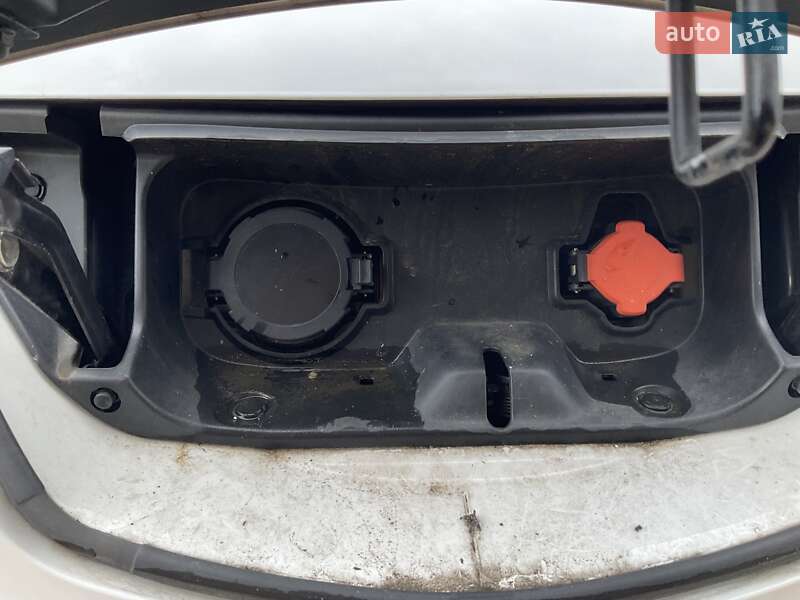 Грузовой фургон Nissan e-NV200 2022 в Ровно