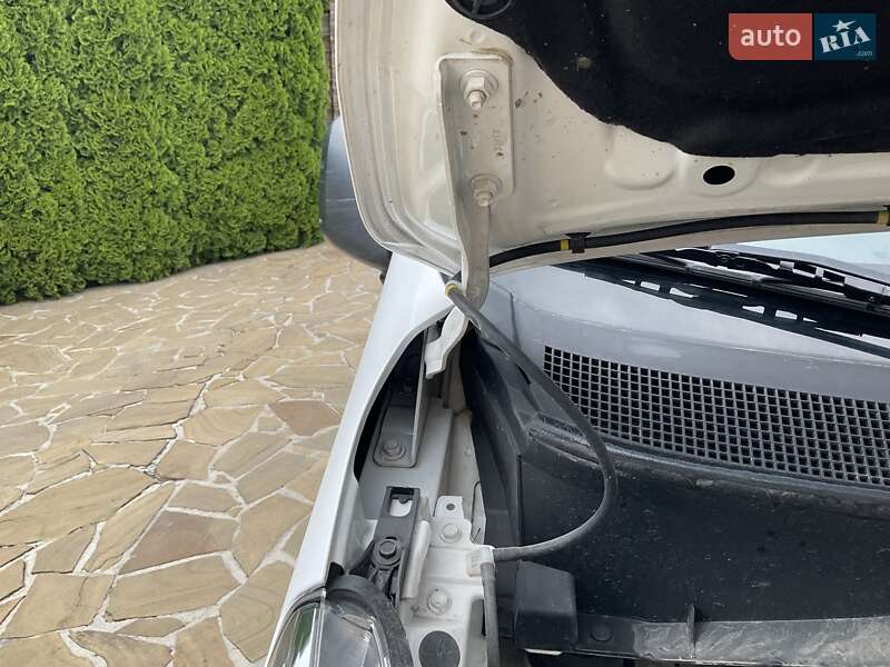 Грузовой фургон Nissan e-NV200 2022 в Ровно