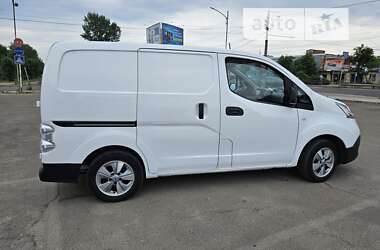 Грузовой фургон Nissan e-NV200 2018 в 