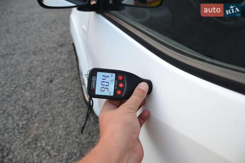 Вантажний фургон Nissan e-NV200 2015 в Луцьку