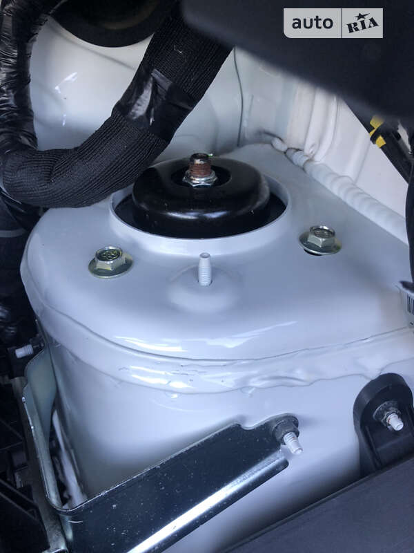 Вантажний фургон Nissan e-NV200 2016 в Вінниці