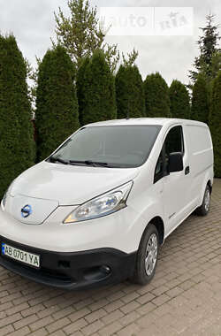 Грузовой фургон Nissan e-NV200 2017 в 