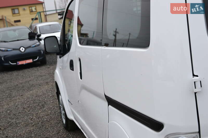 Грузовой фургон Nissan e-NV200 2020 в Луцке