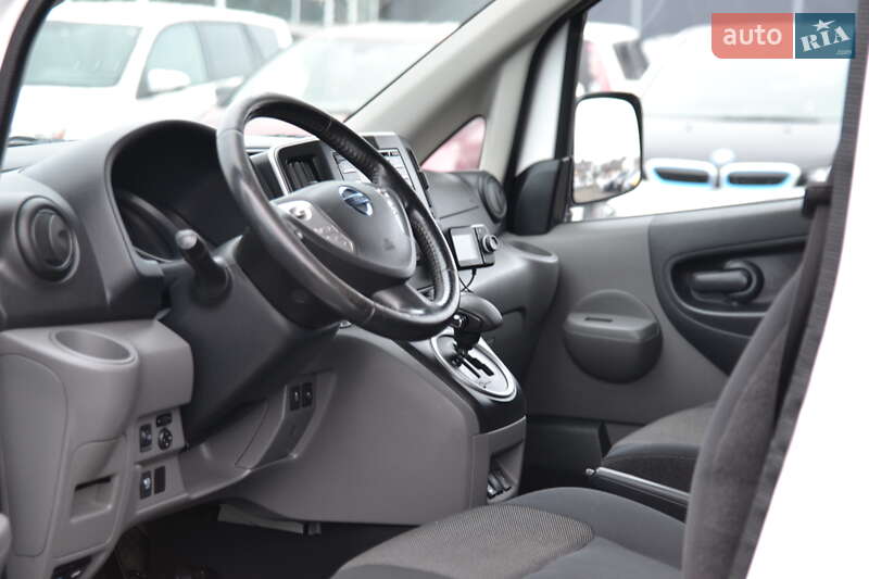 Грузовой фургон Nissan e-NV200 2020 в Луцке