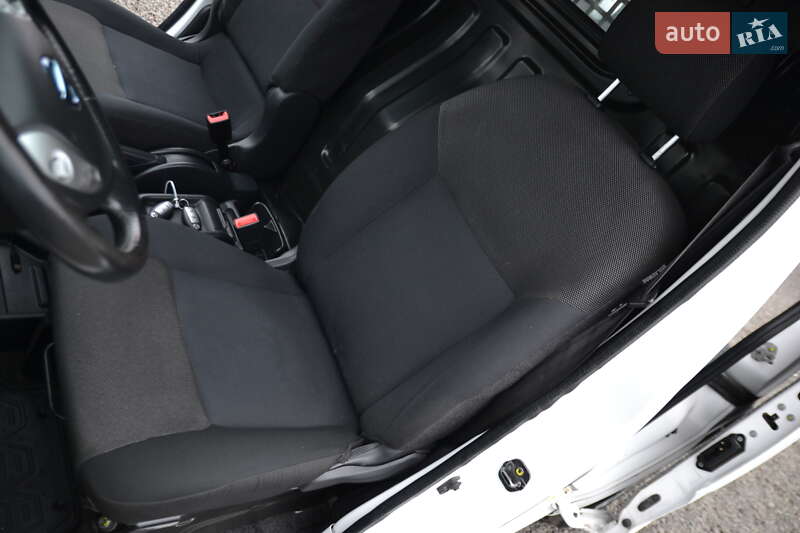 Грузовой фургон Nissan e-NV200 2020 в Луцке