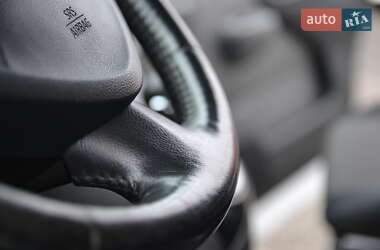 Грузовой фургон Nissan e-NV200 2020 в Луцке