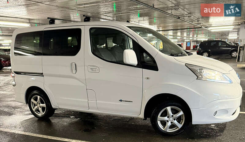 Мінівен Nissan e-NV200 2019 в Києві