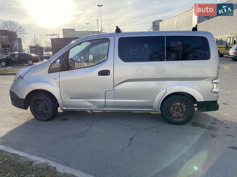 Мінівен Nissan e-NV200 2014 в Львові