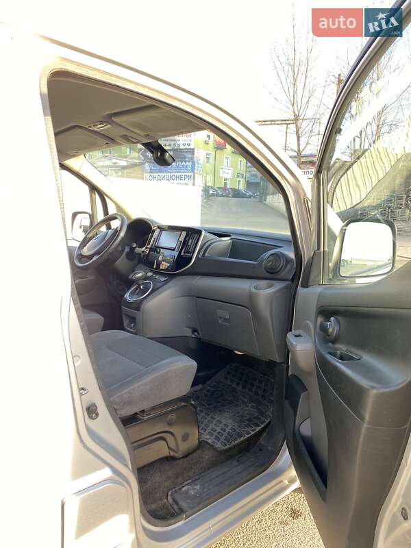 Мінівен Nissan e-NV200 2014 в Львові