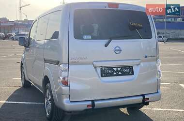 Минивэн Nissan e-NV200 2018 в 