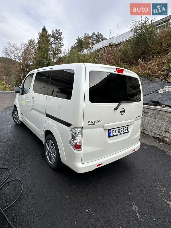 Мінівен Nissan e-NV200 2018 в Києві