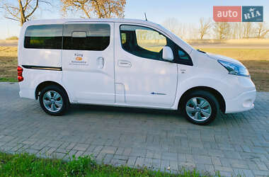 Минивэн Nissan e-NV200 2019 в 