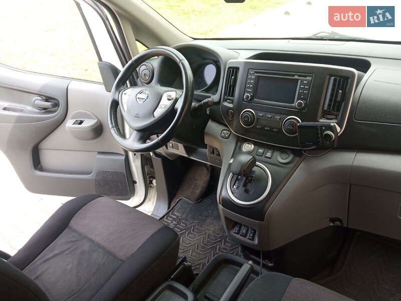 Грузовой фургон Nissan e-NV200 2017 в Радехове