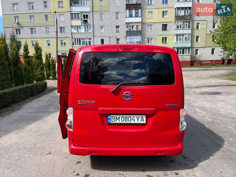 Мінівен Nissan e-NV200 2017 в Шостці