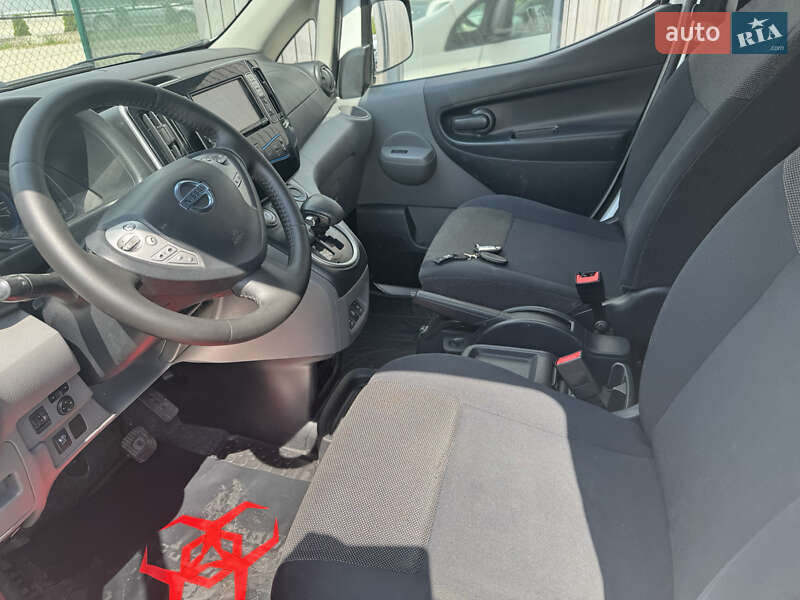 Вантажний фургон Nissan e-NV200 2018 в Тернополі